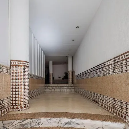 Apartment Centro De Parking Privado A 300 M Del Puente Nuevo Andando *