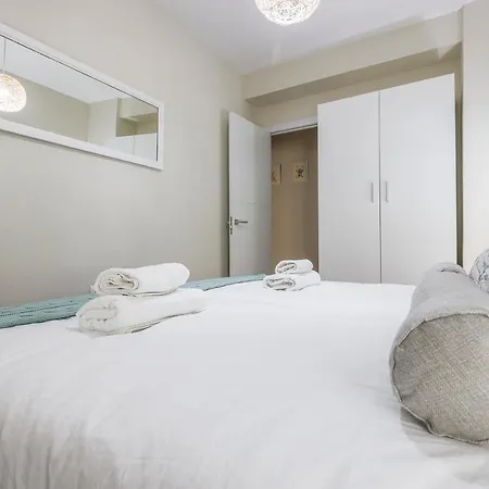 Alameda Del Tajo I Parquing Centro * Ronda