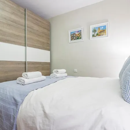 Apartment Centro De Parking Privado A 300 M Del Puente Nuevo Andando