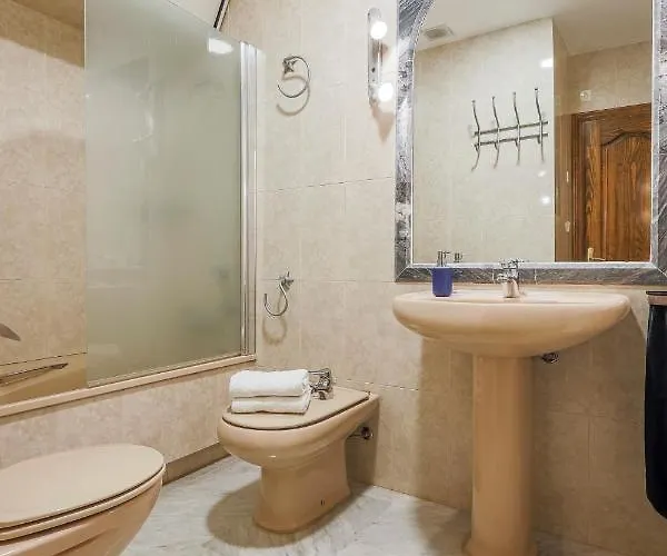 Alameda Del Tajo I Parquing Centro Lägenhet