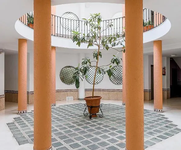 Alameda Del Tajo I Parquing Centro Апартаменты