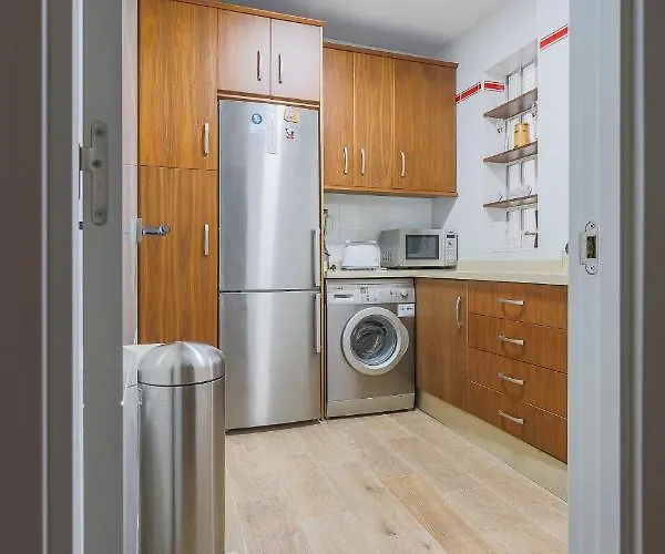 Alameda Del Tajo I Parquing Centro Lägenhet *