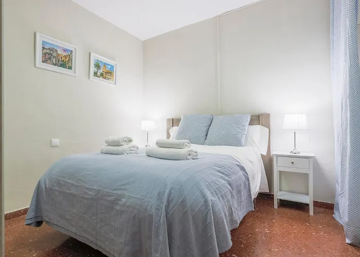 Alameda Del Tajo I Parquing Centro Lägenhet *